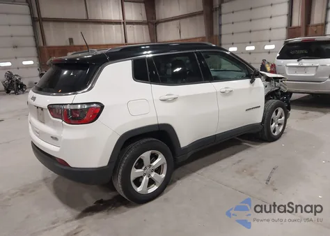 2018 Jeep Compass Latitude 4X4 from USA, damaged, VIN 3C4NJDBB8JT252477